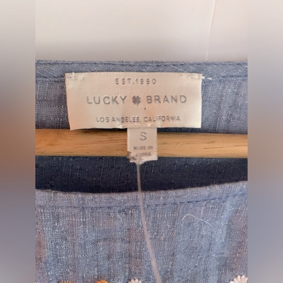 LUCKY BRAND Floral Embroidered Beaded Boho Peasant Chambray Blue Top Small - Picture 4 of 4
